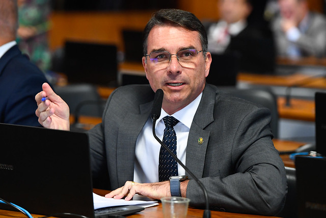 Flavio-Bolsonaro-5
