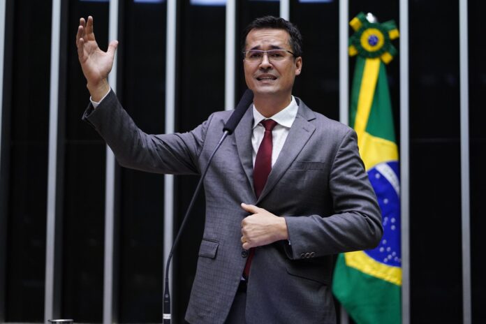 deltan-dallagnol-campanha-cassada-tse