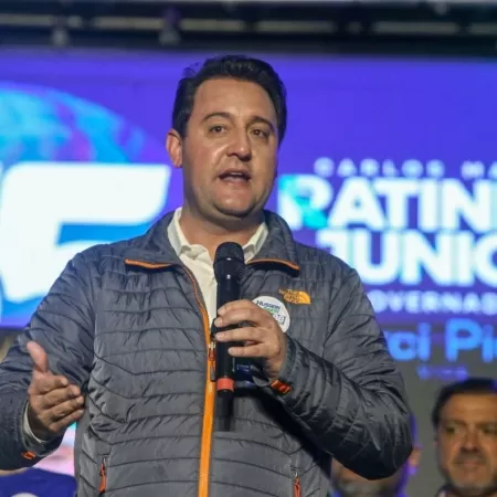 governador-do-parana-ratinho-jr-1664297196445_v2_450x450.jpg